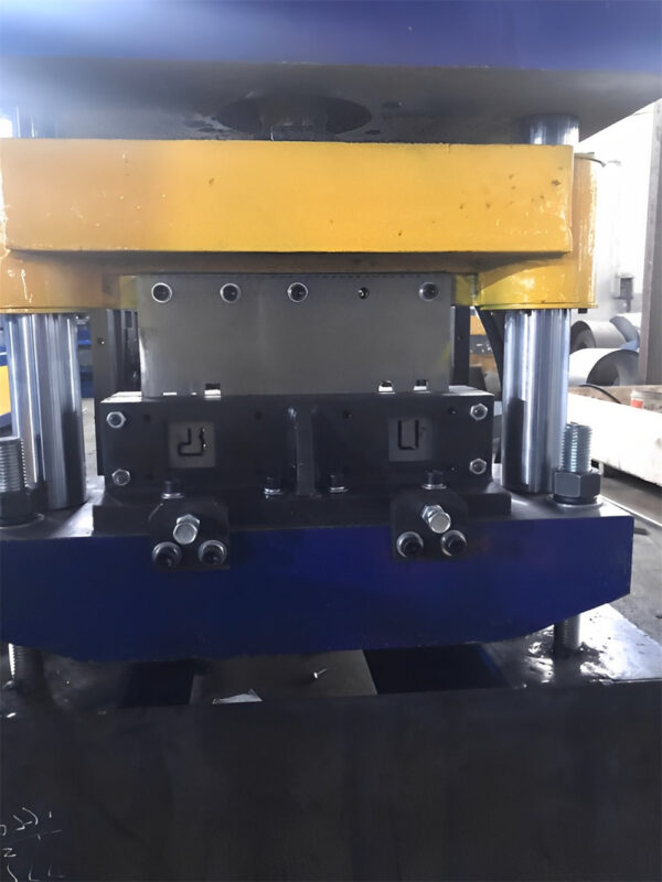 ⁦2 profile in 1 roll forming machine⁩ - الصورة ⁦2⁩