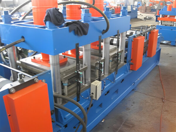 ⁦Two waves highway guardrail machine⁩ - الصورة ⁦3⁩