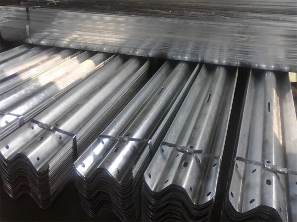 ⁦Two waves highway guardrail machine⁩ - الصورة ⁦6⁩